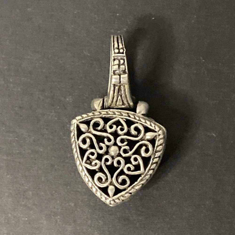 Vintage Sterling Silver & Faceted Amethyst Gemstone Pendant Necklace Bali Style
